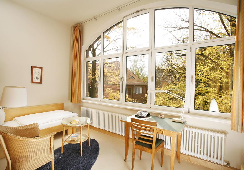 Hotel Gaeste- Und Tagungshaus Am Glockengarten Berlino